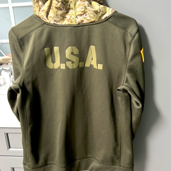 Salute to Service Eagles hoodie - Picture 4 of 8